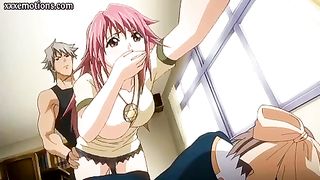 Musculada puta pelirroja sobre su hermana dormida