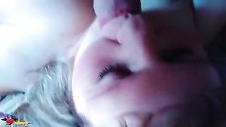 Duro mete la polla en la boca de bbw antes del sexo anal