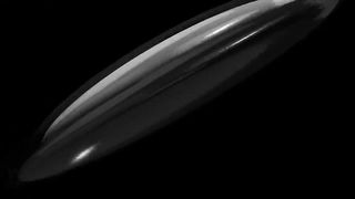 Puta embarazada con coletas se sienta en una polla de goma