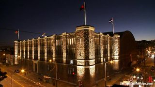 La chica aceptó la tortura sexual y los azotes duros con un compañero de clase.