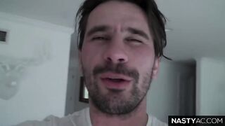 La administradora del hotel se folló a Adriana Chechik en la boca y el culo en la habitación