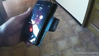 Mujer musulmana chupa polla por dinero