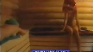 Olga Buzova con tetas desnudas en la sauna en "House-2"