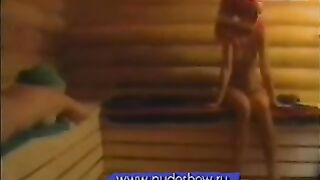 Olga desnuda Buzova en la sauna en "casa-2" frente a cámaras ocultas
