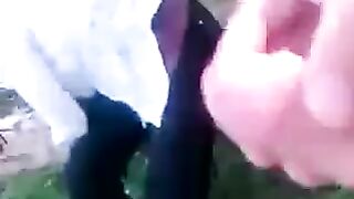 El texto de la geografía se sacude a Dick en un estudiante borracho en campaña