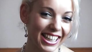 Peterbrucher Monica Bold Body antes de Pirer Woodman