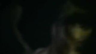 La perra rusa apesta tanto a los miembros de las mejillas de Erica Knightley y Timo Hardy en un edificio nuevo