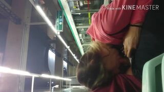 The girl took off her glasses and made a blowjob lover on an empty platform in the subway