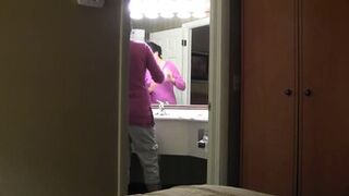 Quedarse en el hotel, madrastra digitación polla hijastro