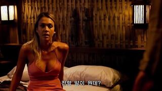 La polla de Stateham se posa sobre Jessica Alba en un bikini revelador