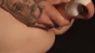 Se ve mojigata y tímida, ¡pero quiere una cogida DURO!