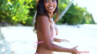 158 BEACH Frisbee con Putri Cinta