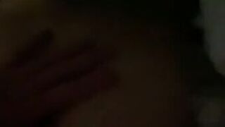 Intentamos follar sin despertar a los vecinos