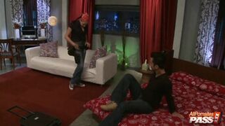 hermosa chica con curvas cable gianna michaels polla chupando