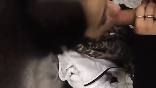 Morena rusa mamada en el ascensor