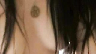 Mamá e hija tienen un amante en común