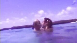 Turistas dejaron atrás a su grupo para follar bajo el agua