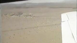 Un viejo millonario tomó putas en un jet privado y las vio follar