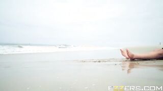 Amigo se folla a dos lesbianas de la patrulla de rescate